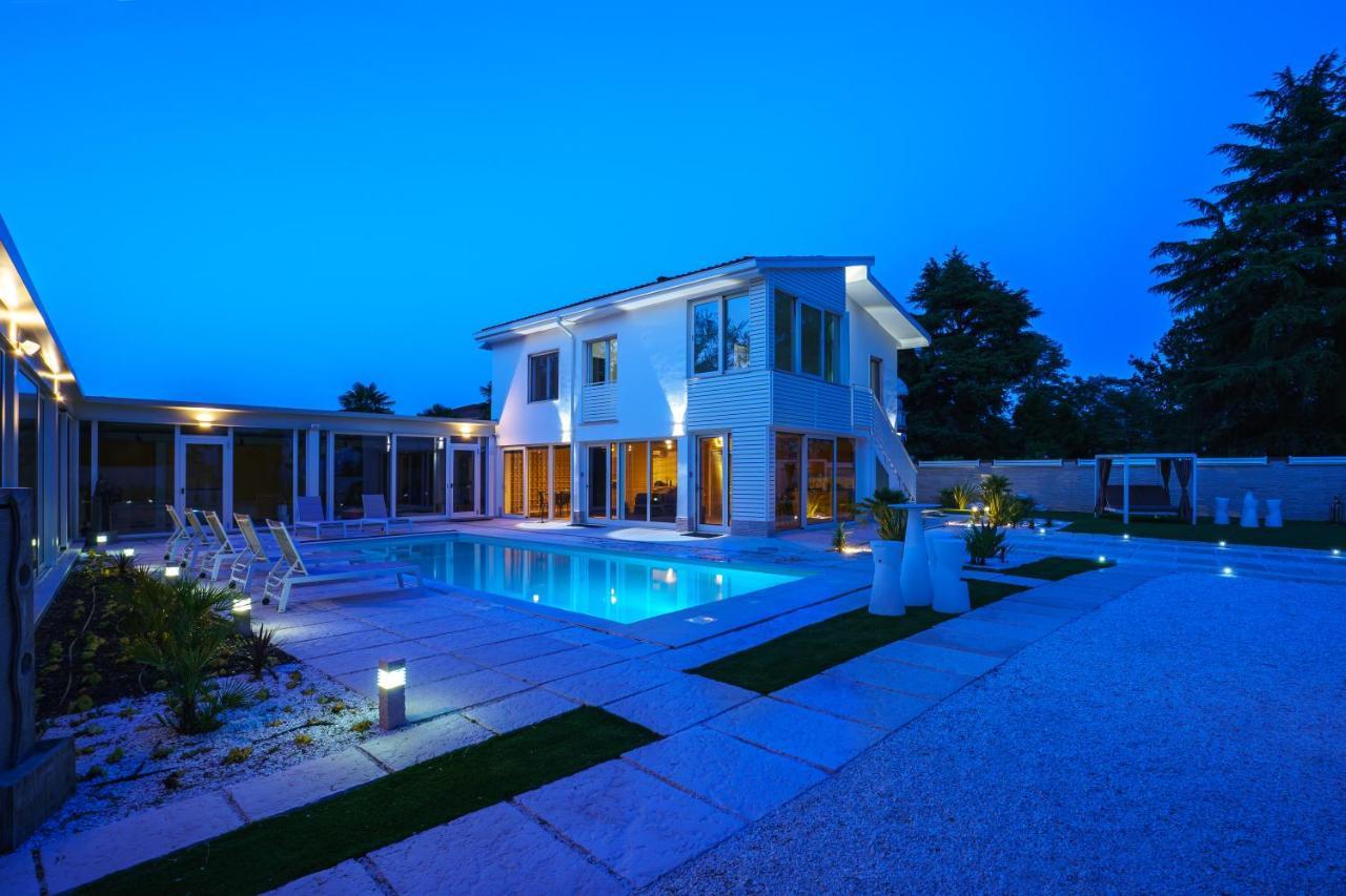 Villa Vittoria B&B - Wellness Terme di Miradolo ภายนอก รูปภาพ